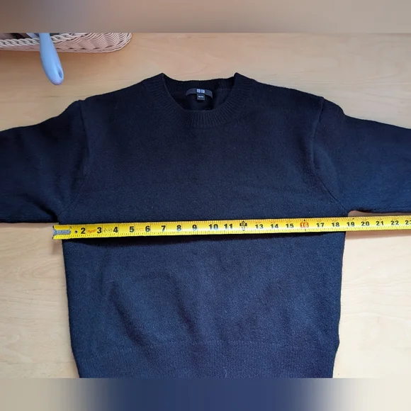 UNIQLO Black Crewneck Women Size XS 100% Wool Long Sleeve - Picture 7 of 9